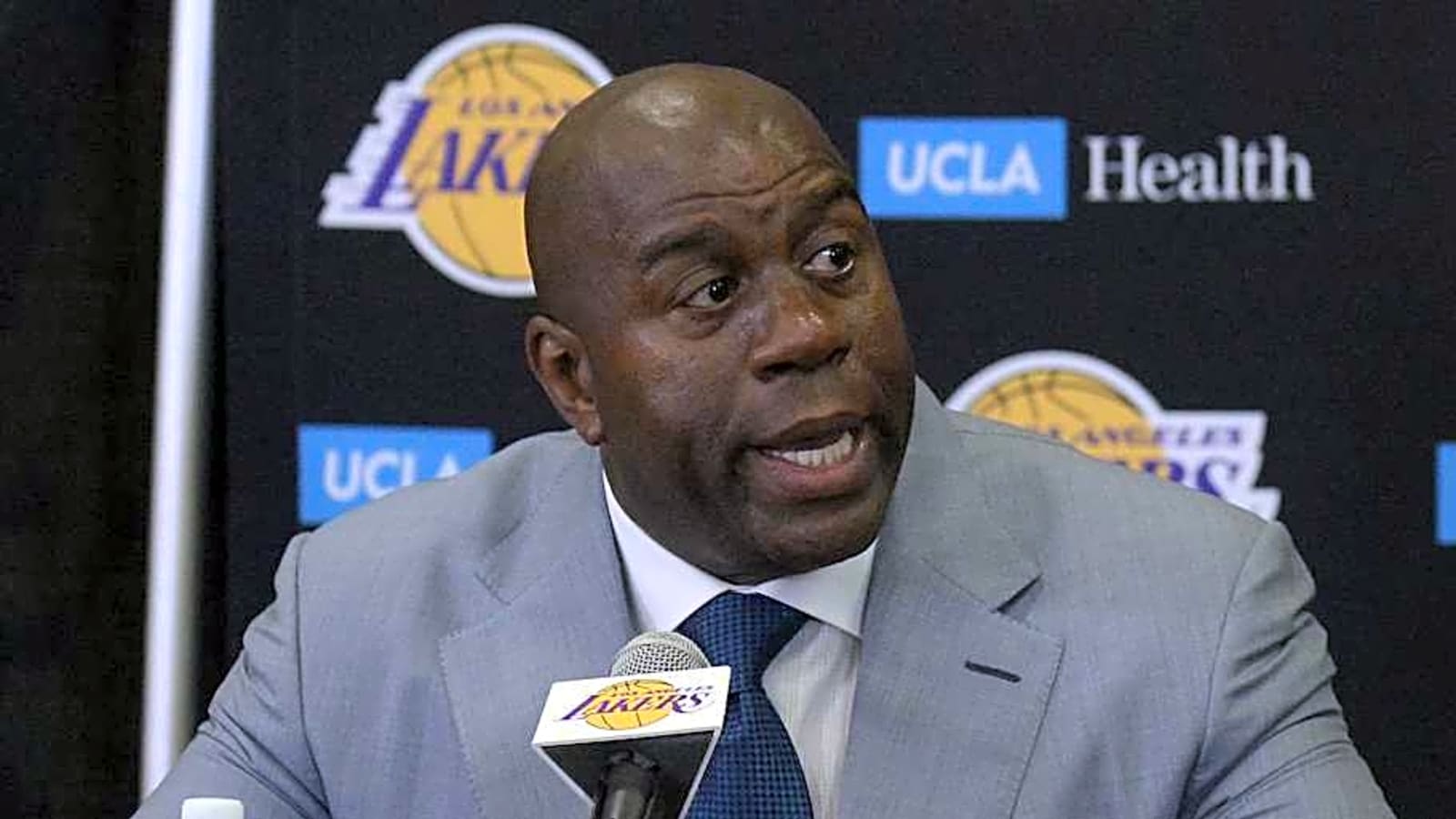 Lakers Legend Magic Johnson Reacts To Heartbreaking NBA News