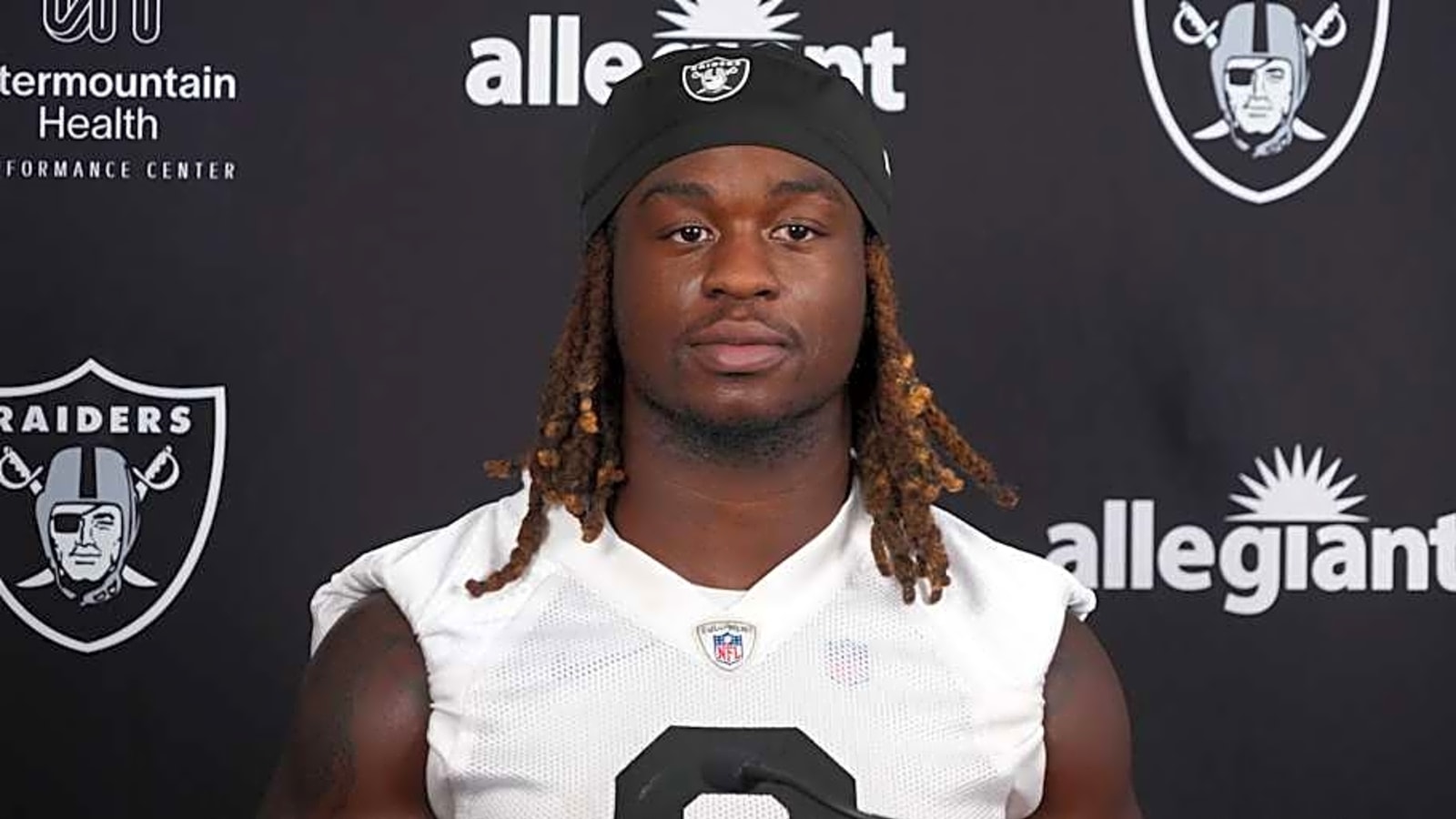 Ashton Jeanty&#39;s Raiders Debut Leads to Foolish Reactions
