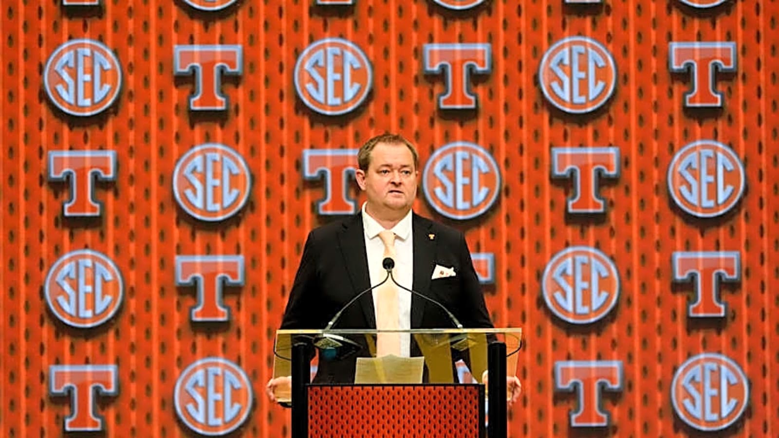 Tennessee Volunteers Football Program Valued at Over $1 Billion