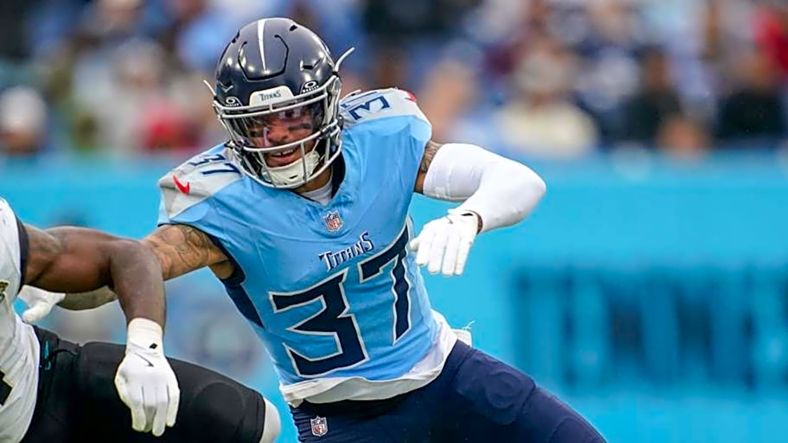Titans Sign Starting Safety to Three-Year Extension