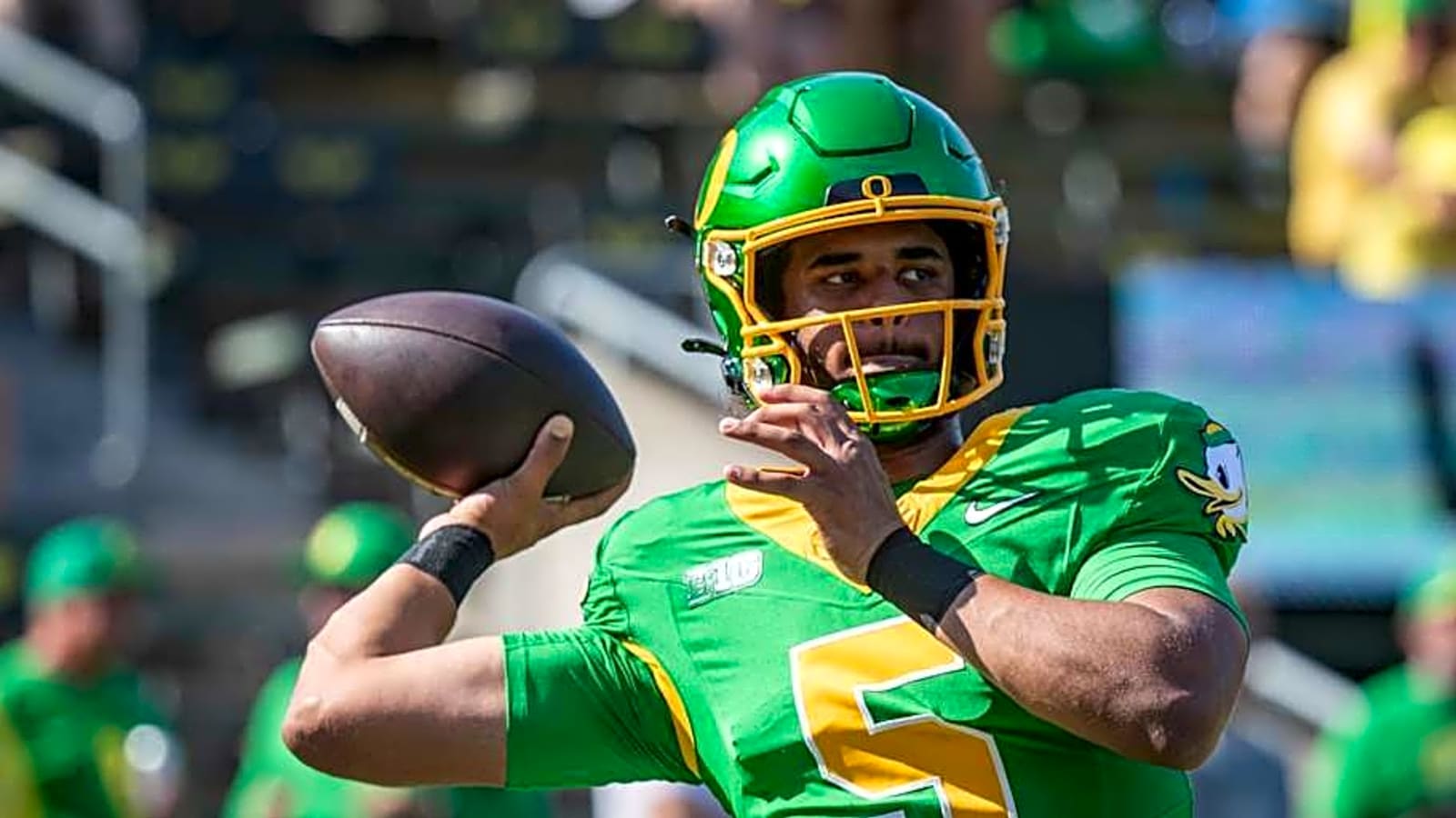Oregon Football star QB Dante Moore gives back with heartfelt gift to hometown alma mater
