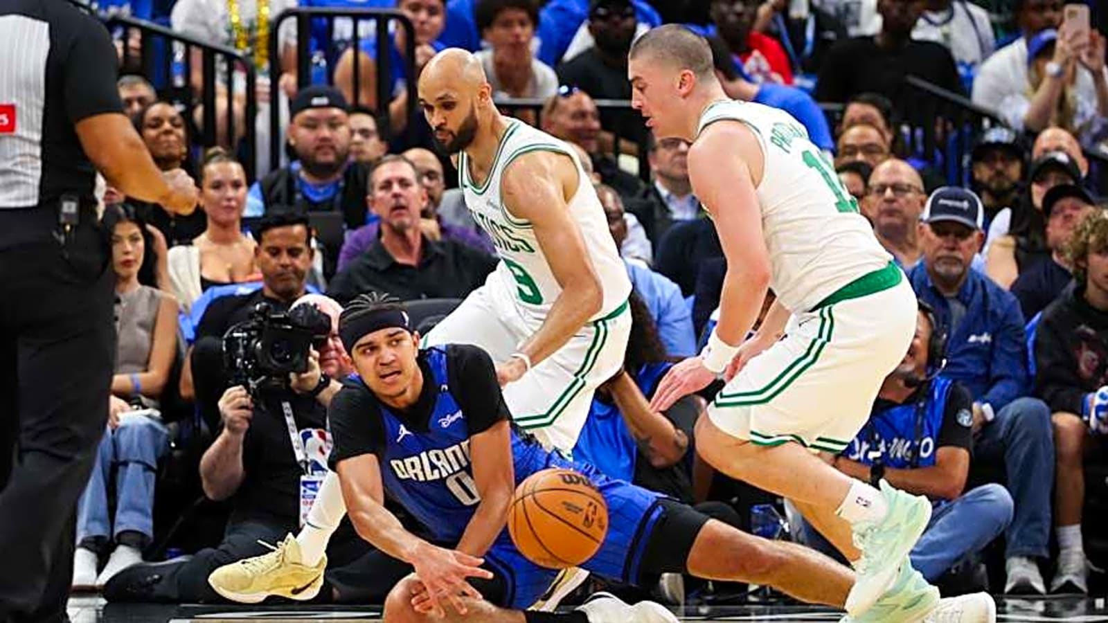 Celtics Star Suffers Bloody Injury in &#39;War&#39;-Like Practice