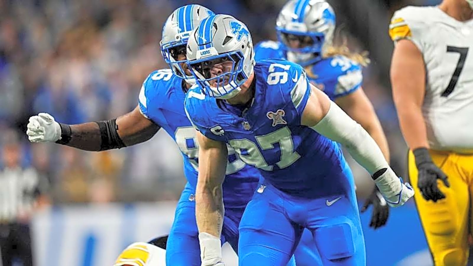 'That’s Life': Aidan Hutchinson Reacts to Disappointing Season