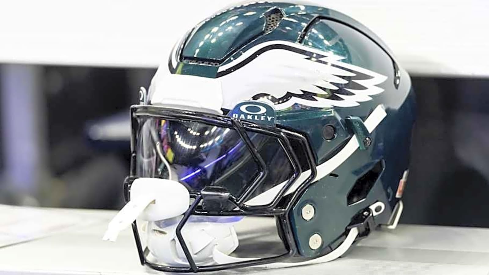 Eagles veteran goes from undeniable to undesirable with minicamp disappointment