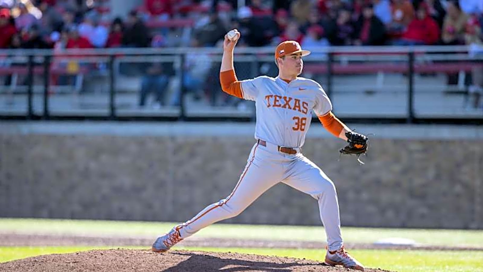 How Texas Longhorns Baseball is Stealing Show During Football&#39;s Long Road Trip
