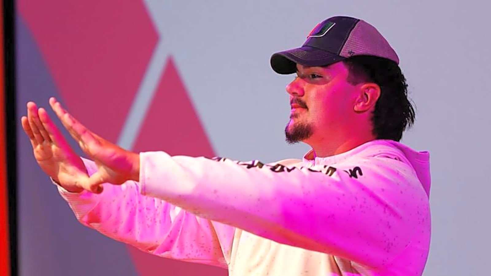 Star Miami Recruit’s Reportedly Massive NIL Deal Sparks College Football Debate