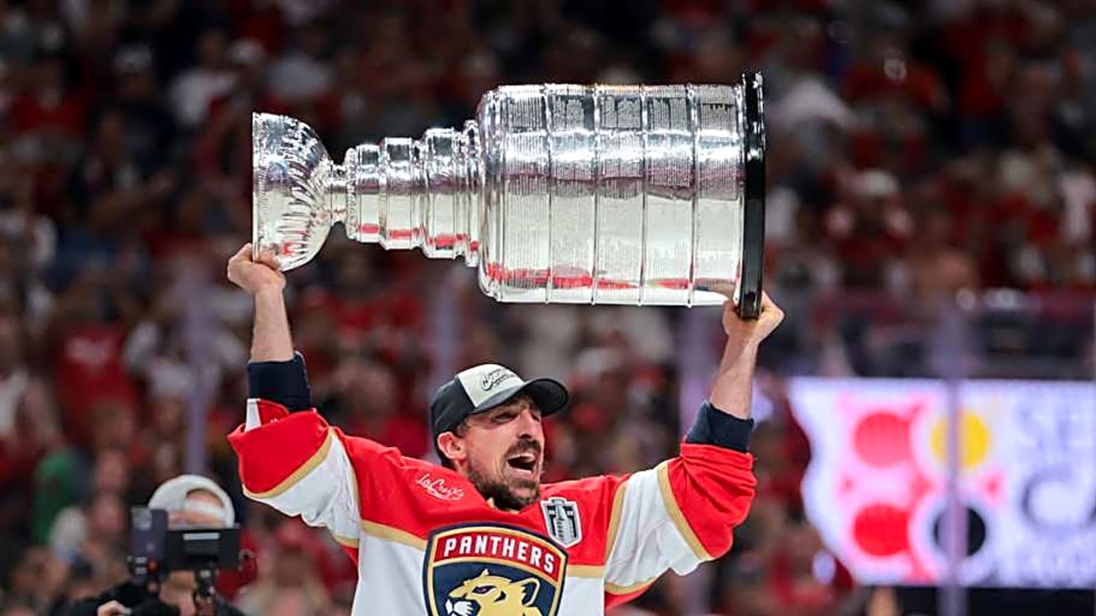 Panthers&#39; Brad Marchand Wants Team Canada Spot