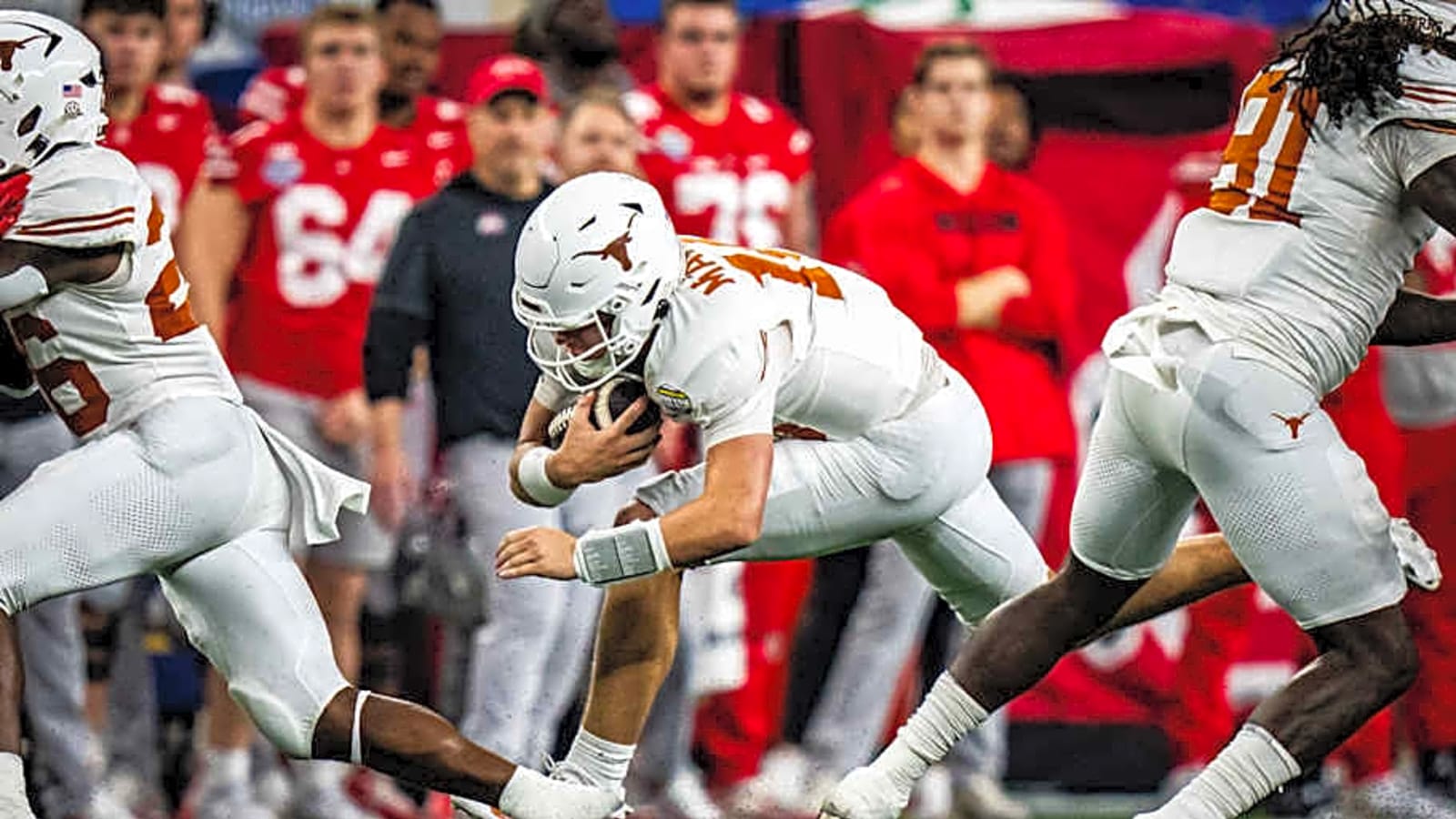 Texas Longhorns QB Commit Dia Bell Eager to Learn from Arch Manning