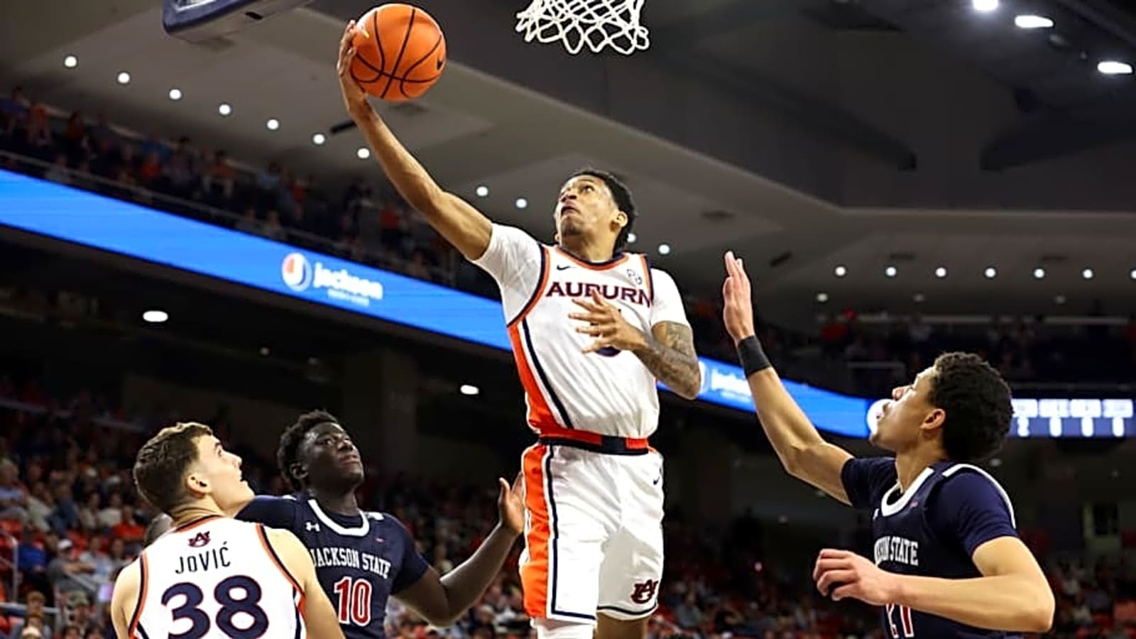 Auburn Guard Announces Intent to Transfer