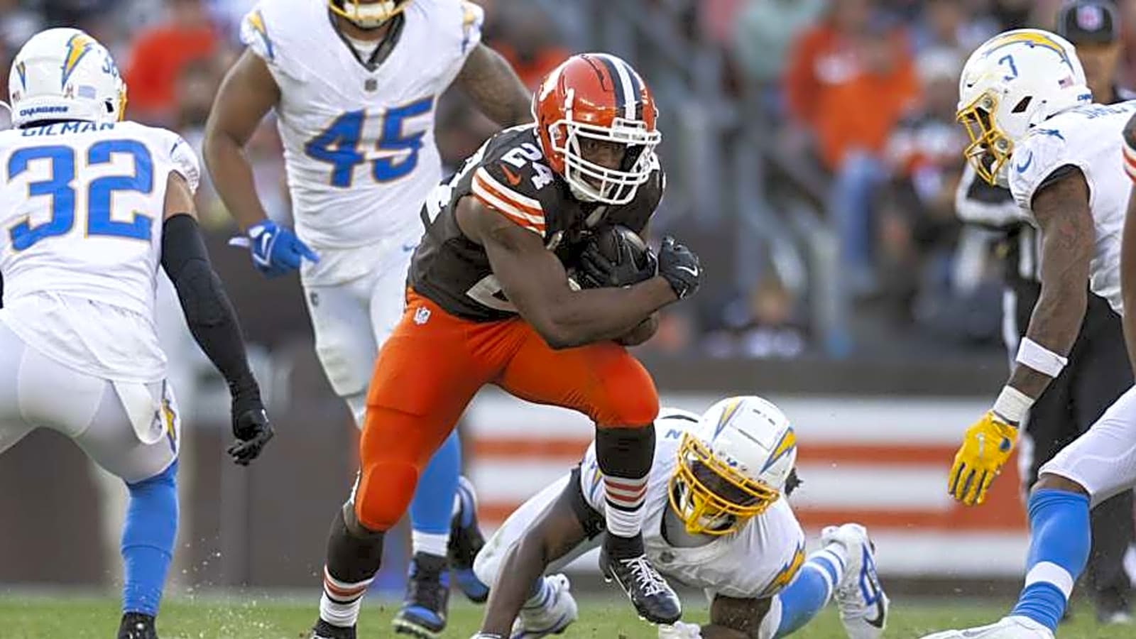 Report: Texans Sign Nick Chubb to Contract Worth Up to $5 Million