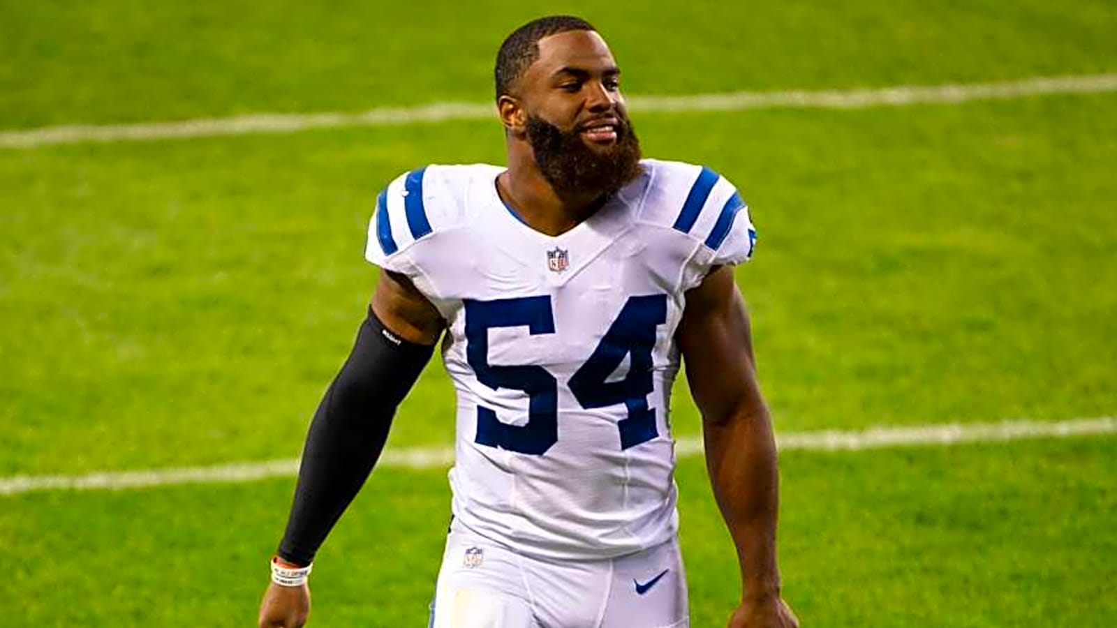 Veteran Colts Linebacker Signs With Bucs