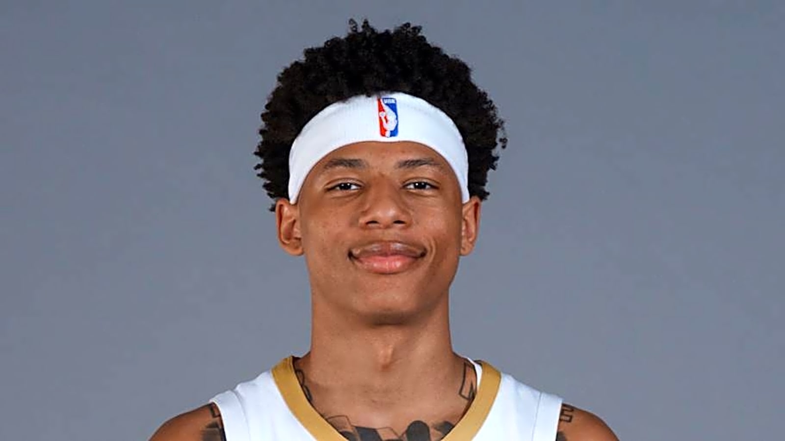 Pelicans’ Rookie Ignites in Close Loss to Rockets