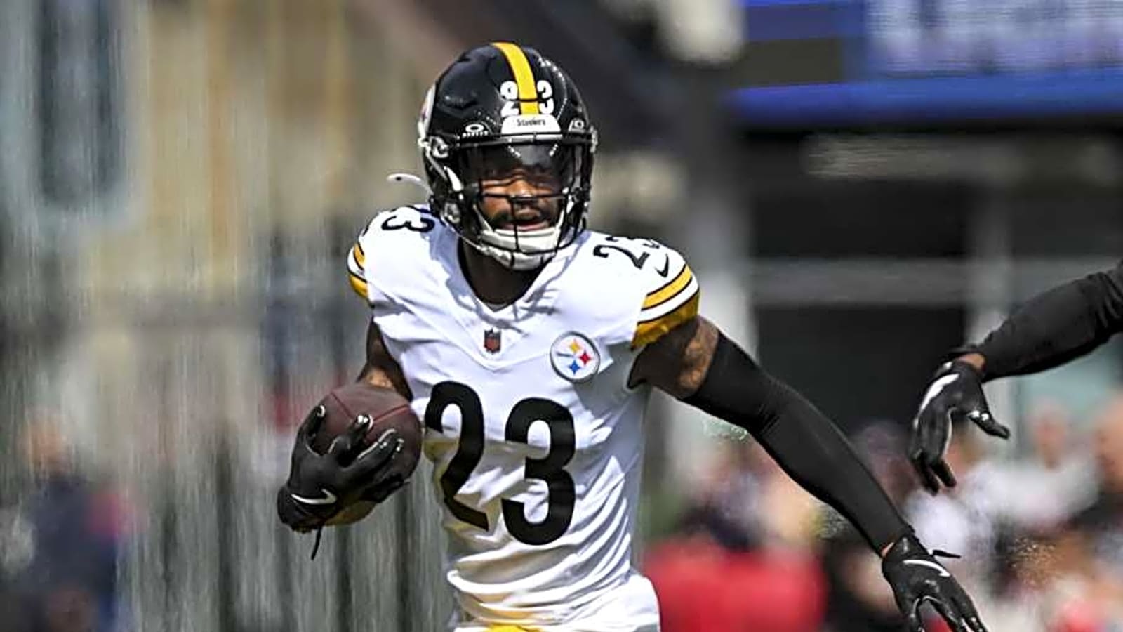 Former Steelers CB Retires After Tough Season