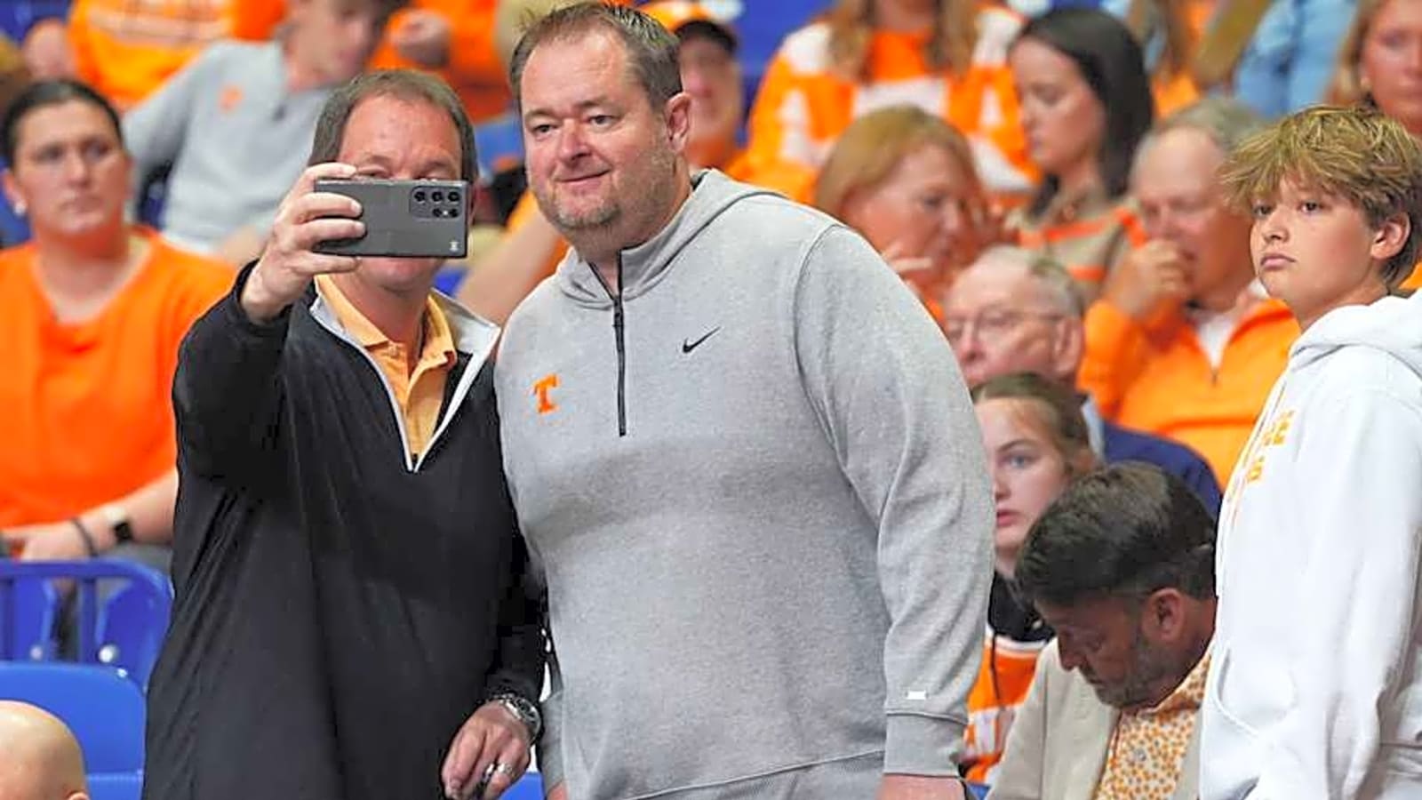 Tennessee Football Target Pushes Back Commitment