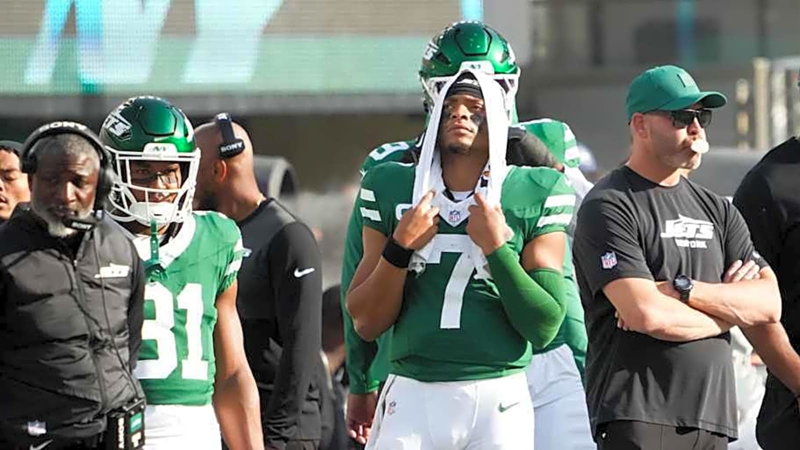 Justin Fields Benching Sparks Jets-Colts Trade Speculation