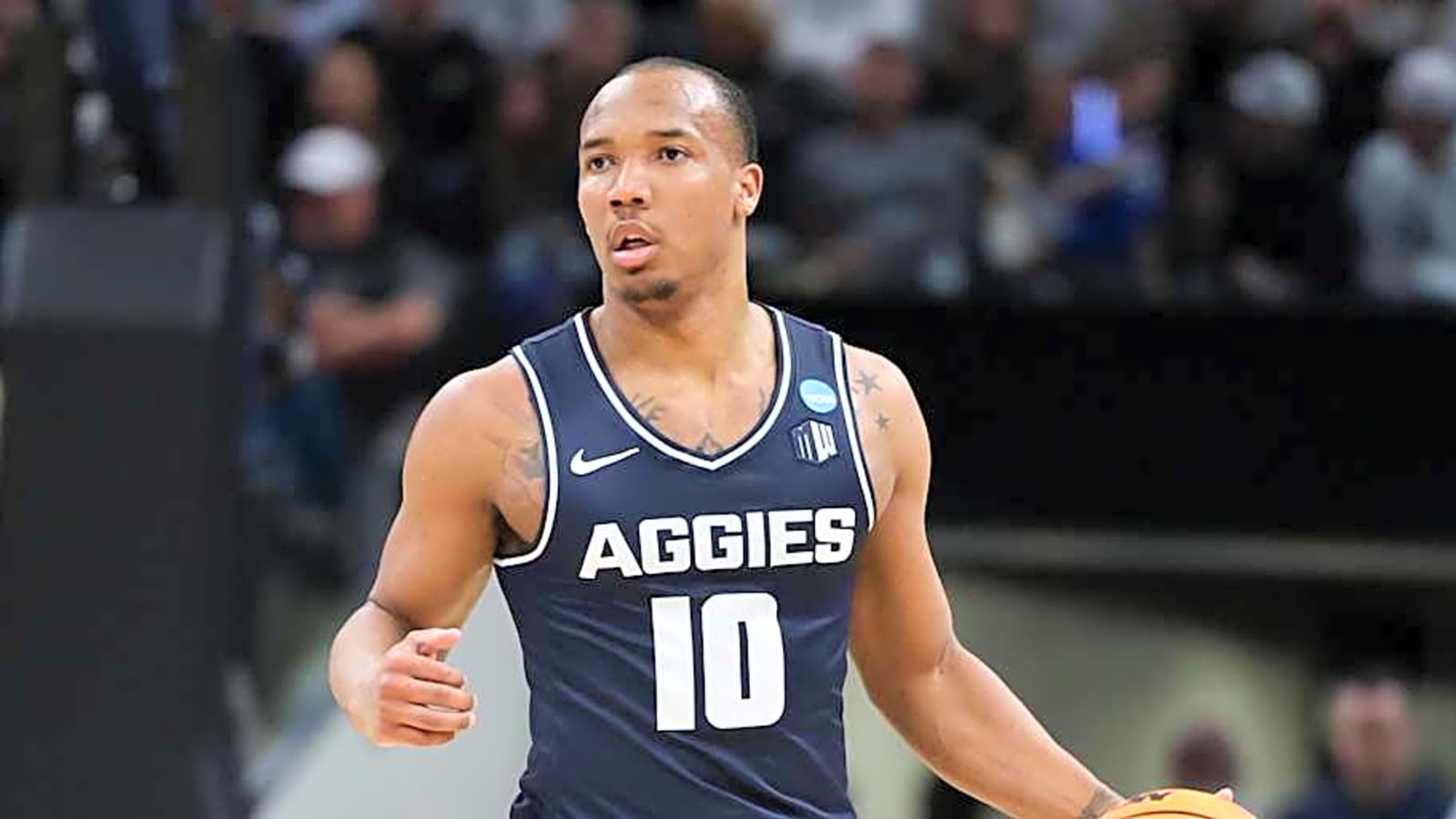 Cavaliers to sign Cleveland Charge player to camp deal