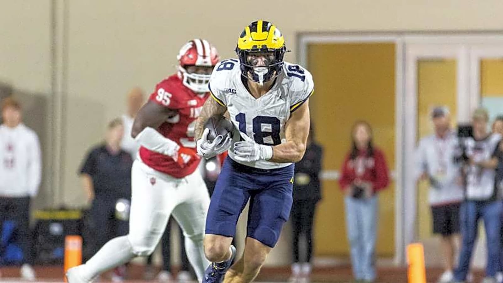 Chargers mock draft: LA takes all offense in 3-round mock, Bolts land star TE