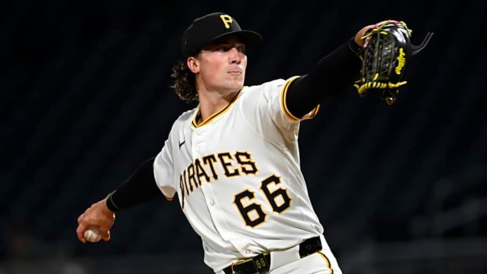 Pirates Bring Back Reliever Off Bereavement List