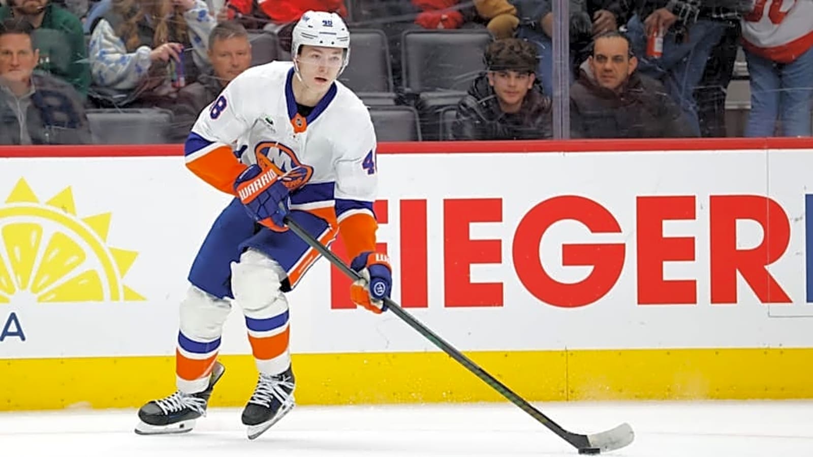 Islanders Celebrate Holidays with Player Gifts