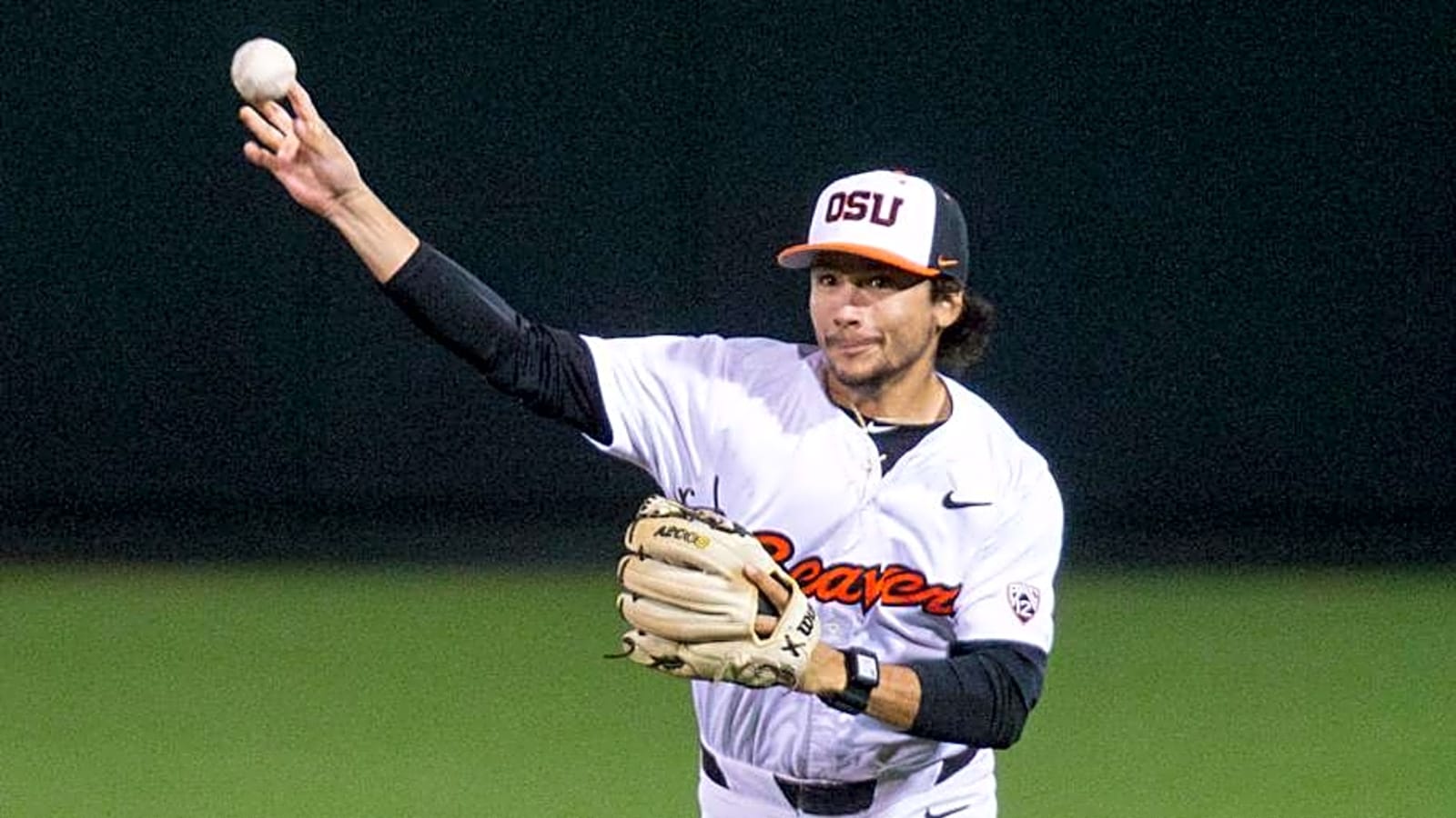#6 Oregon State Baseball Rallies To Complete Sweep of Hawaii