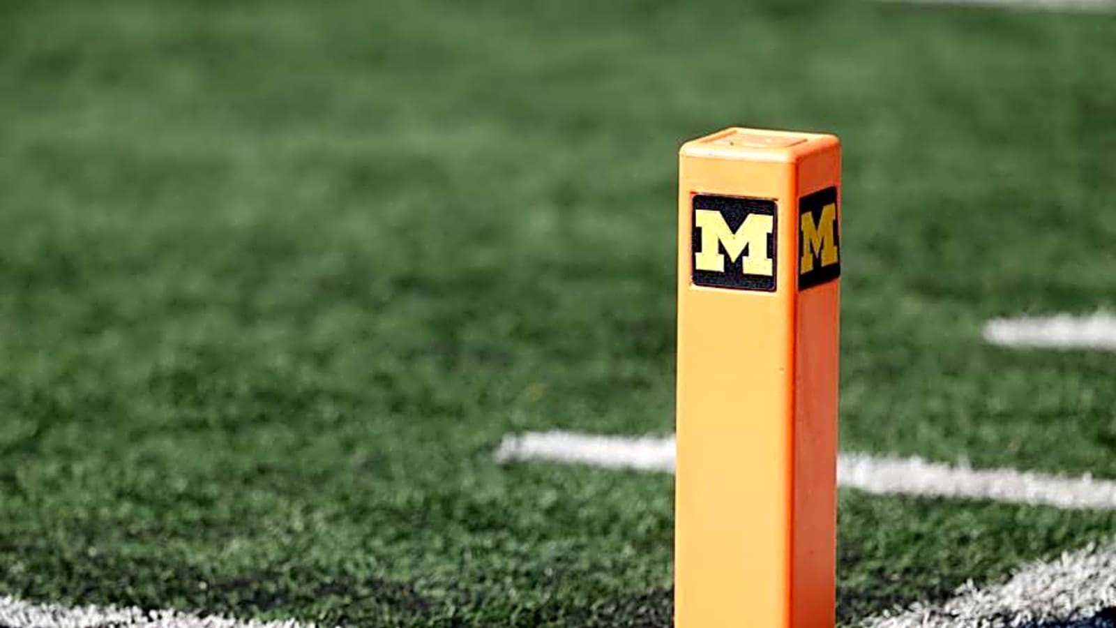 Michigan Football Recruiting Target Reveals Top 10 Schools