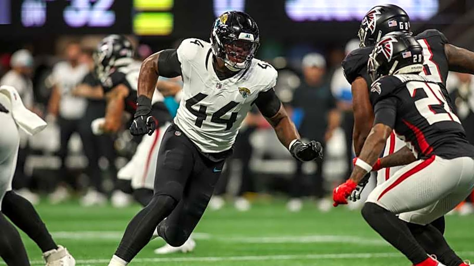 Jacksonville Jaguars Travon Walker Snubbed from Top 10 Edge Rushers List