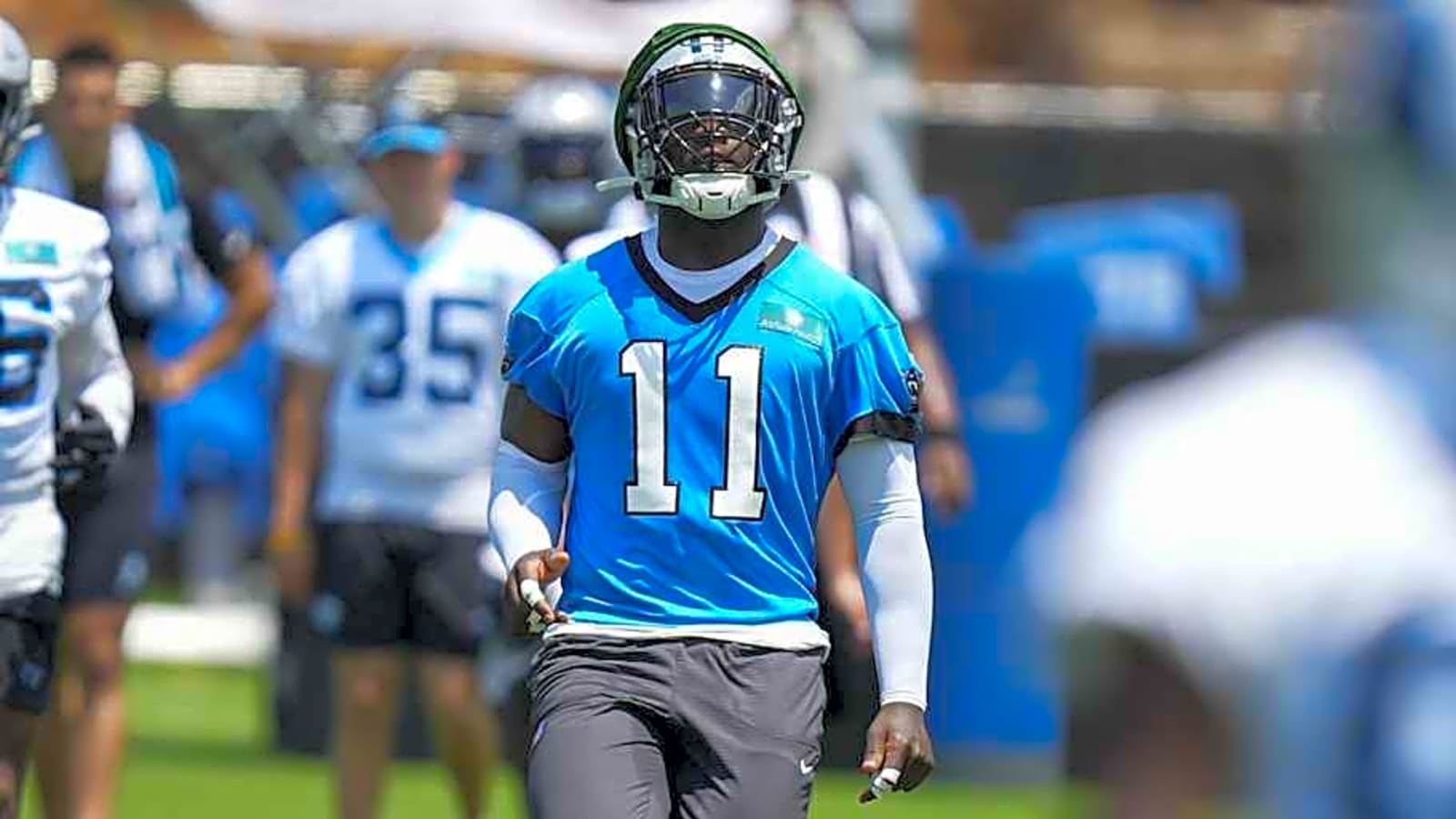 &#39;Surprisingly polished&#39; edge rusher named Panthers&#39; top candidate for defensive award