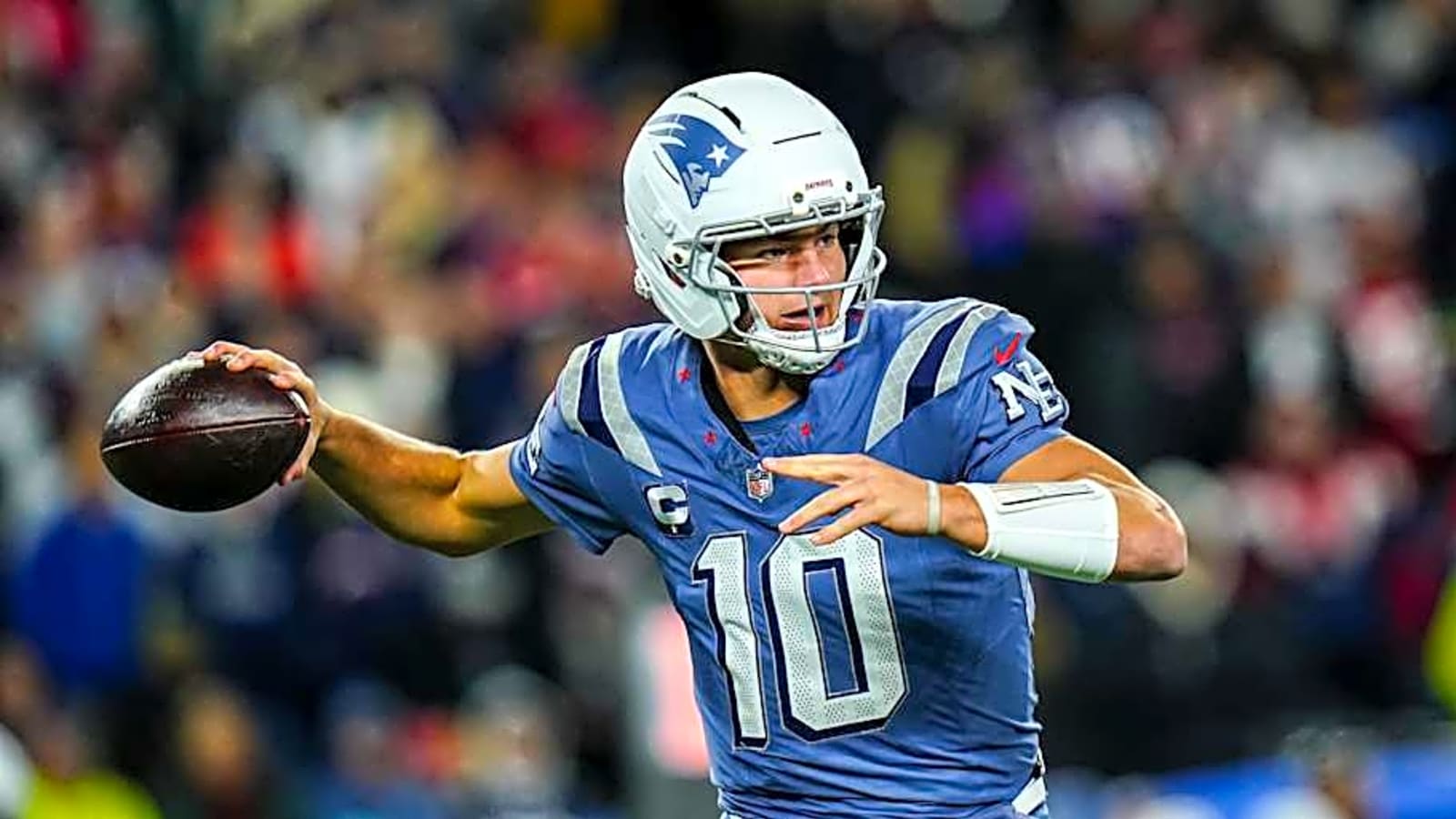 Patriots&#39; Drake Maye Shrugs Off Cam Newton Criticism