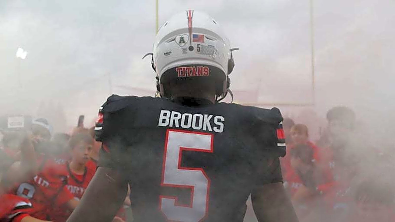 2026 Defensive End Prospect Khamari Brooks Lists Final Two Schools - Includes Georgia