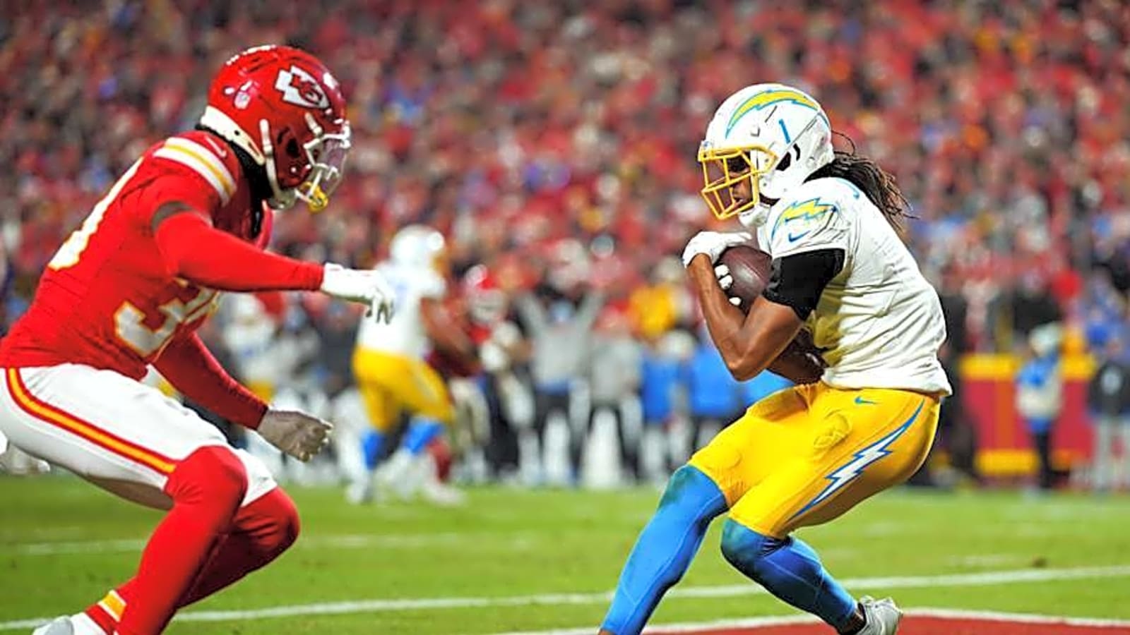 Experts give head-scratching picks for Chargers-Chiefs Week 1 matchup