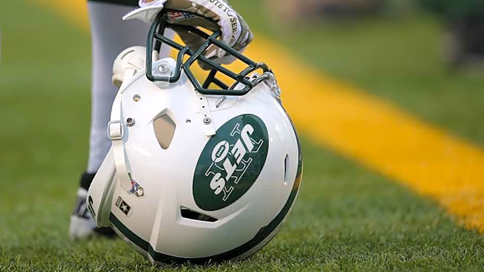 Jets-Patriots Rivalry Heats Up Over Tom Brady