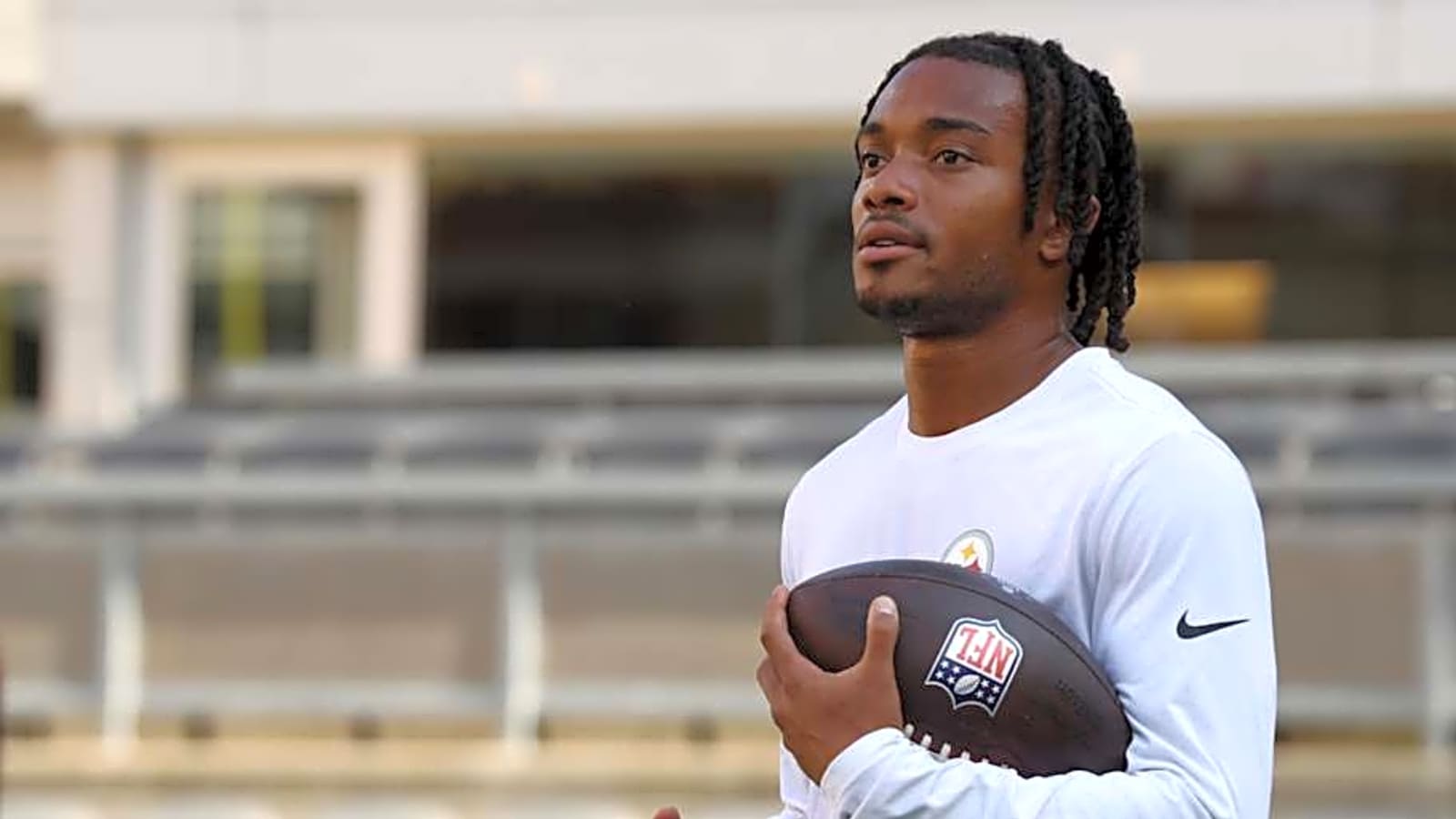 Steelers WR Taken to Hospital After Injury