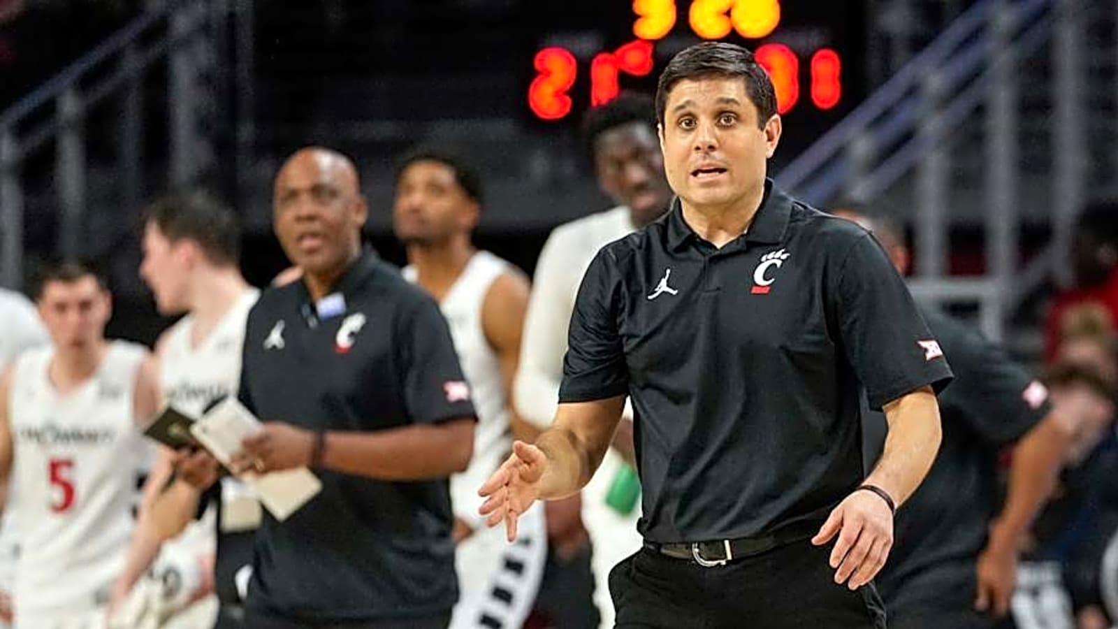 Cincinnati Bearcats Basketball Bonds Over Paintball Session