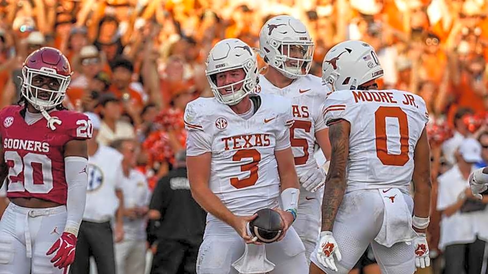 Texas Longhorns vs. Oklahoma Sooners Way-Too-Early Preview: Score Predictions