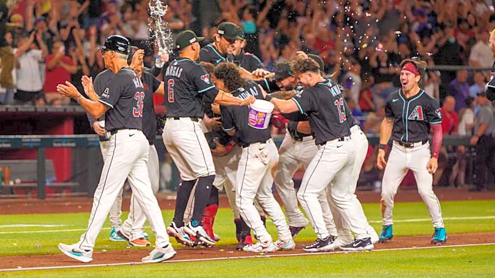 Diamondbacks Score Five in Ninth Inning to Walk Off the Padres