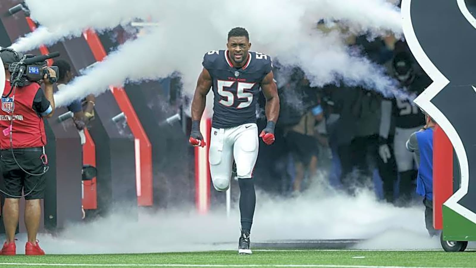 Houston Texans Star Shares Candid Thoughts on New Contract