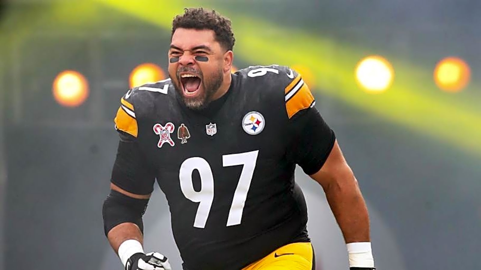 Steelers&#39; Cameron Heyward Fires Back at Antonio Brown