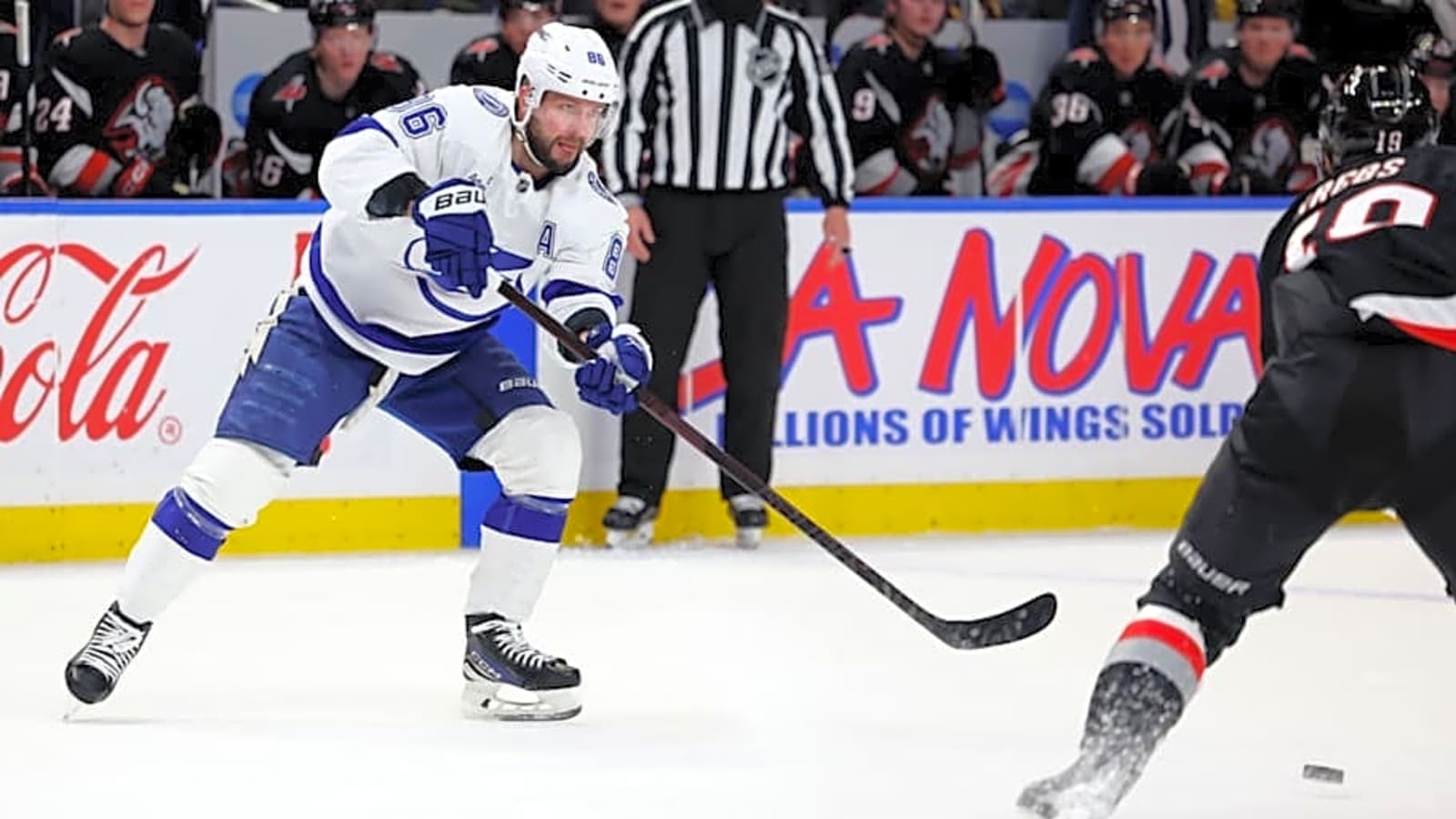 Lightning&#39;s Nikita Kucherov Captures Consecutive Art Ross Trophies