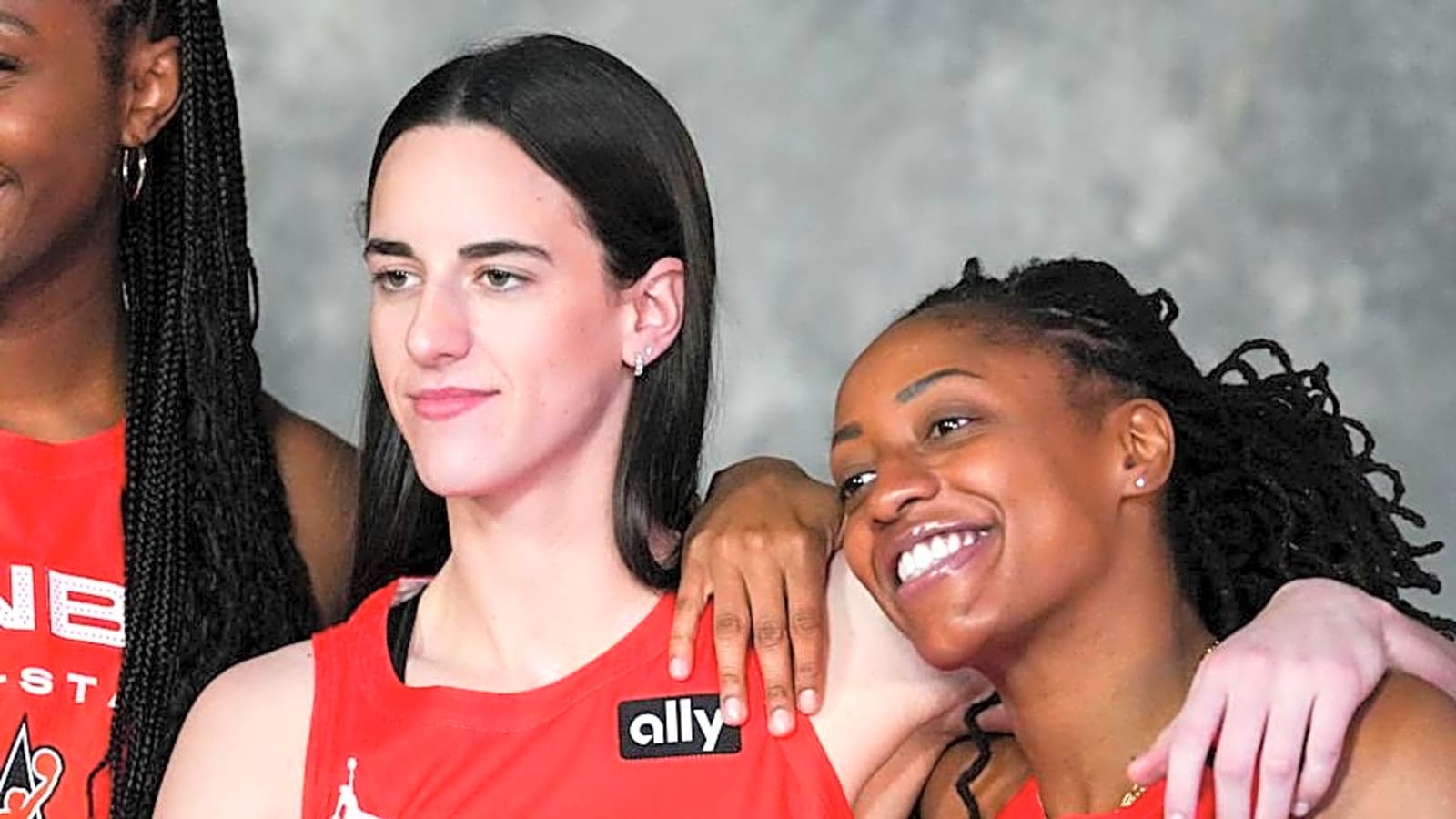 Caitlin Clark&#39;s 1-Word Kelsey Mitchell Comment Says It All Amid Fever Career High