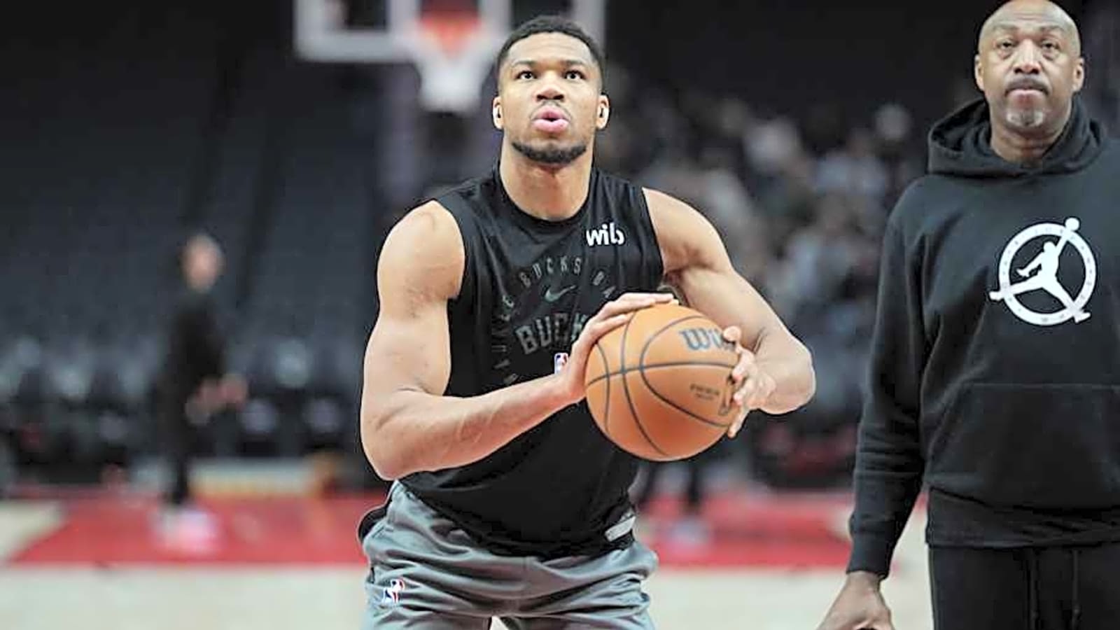 Bucks Notes: Former Buck Could Retire, Major Giannis Trade Update, Draymond Green Slammed by Ex-Buck