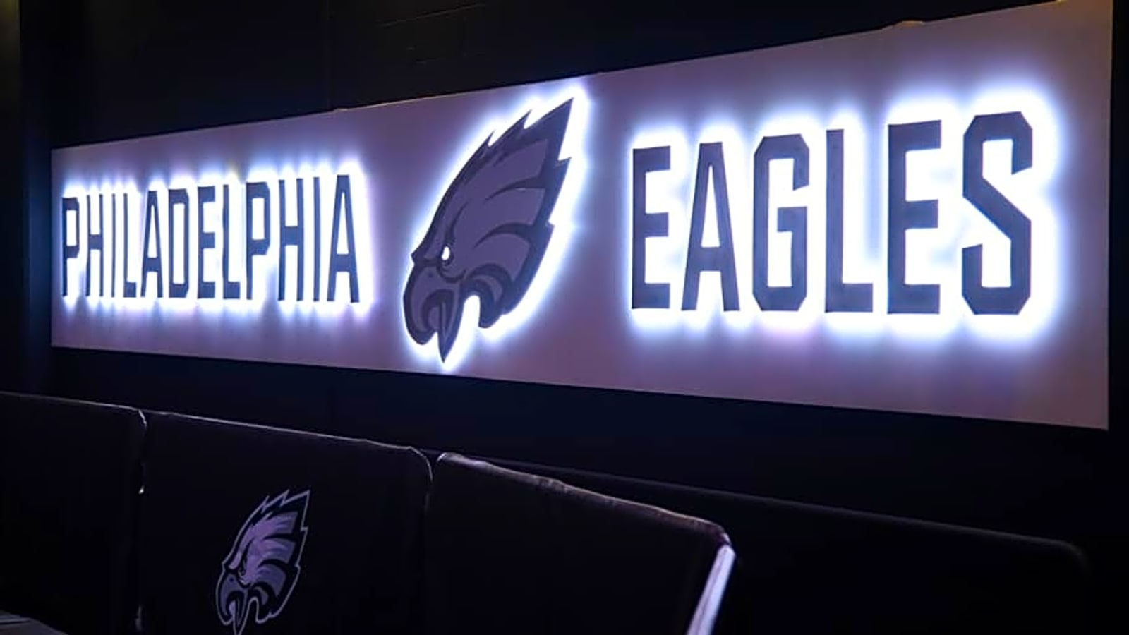 Eagles Land 2 In Exclusive &#39;Madden 99 Club&#39;