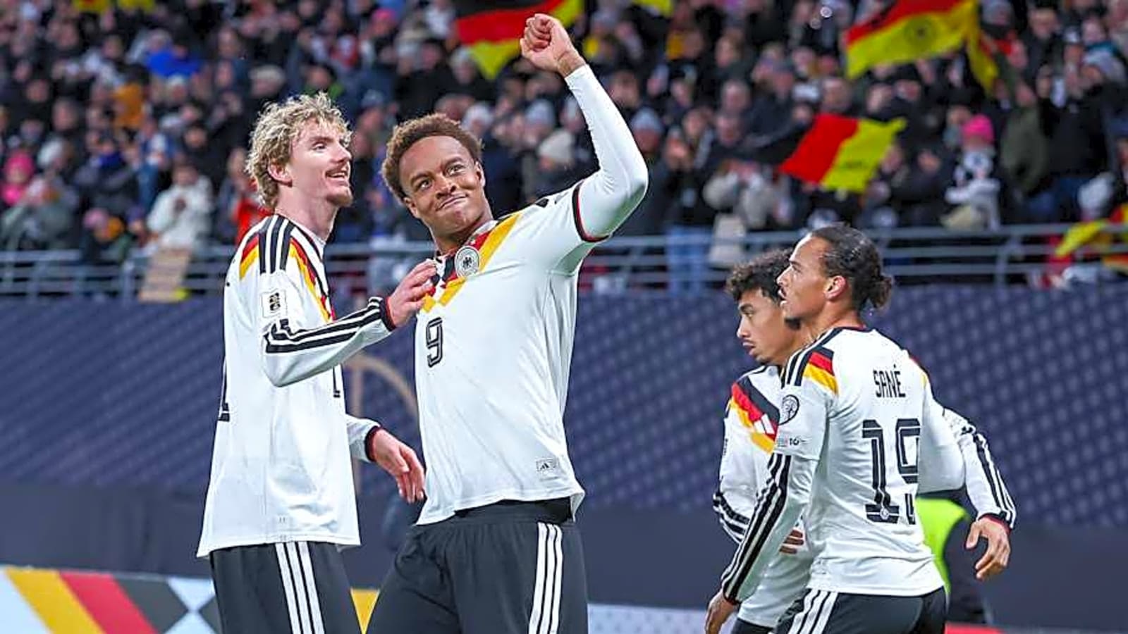 Chelsea & Man United scouting midfield talent who just made his debut for Germany