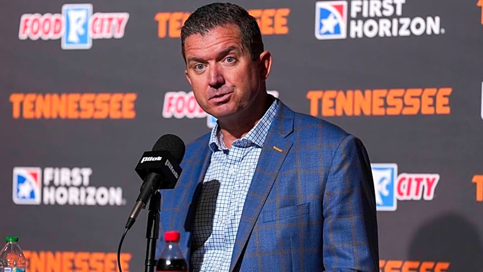 Why Danny White Said He Needs a 'Shepherd' With Frank Anderson