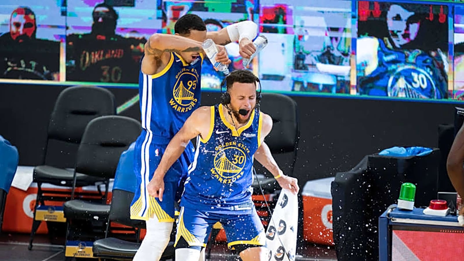 Steph Curry&#39;s Former Warriors Championship Teammate Signs With New Team