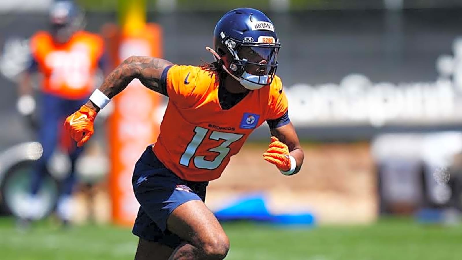 Broncos Vet &#39;Excited&#39; to Help Rookie WR Pat Bryant Chase His Dream