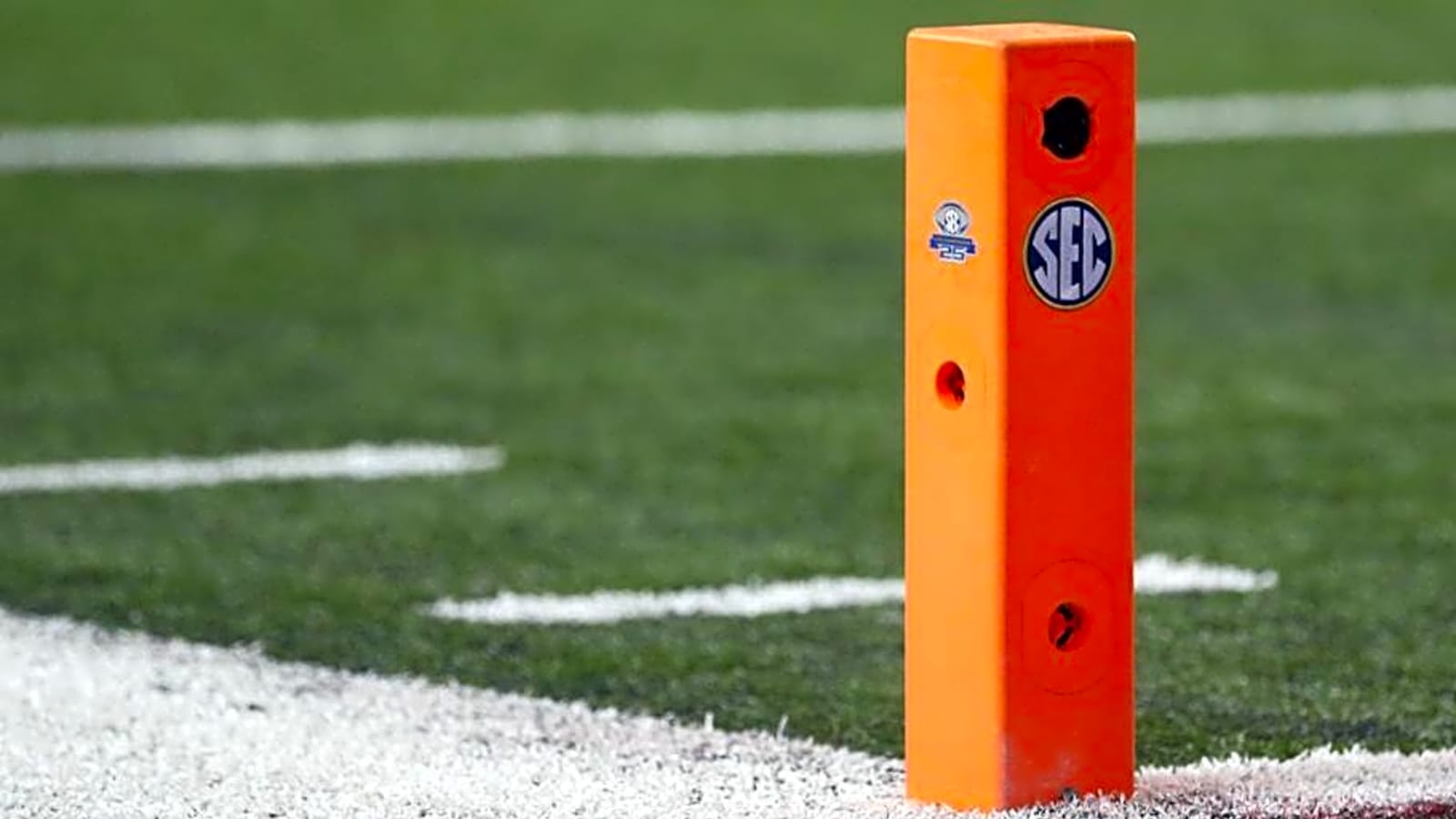 Major SEC program to feature on-field advertising for 2025 college football season