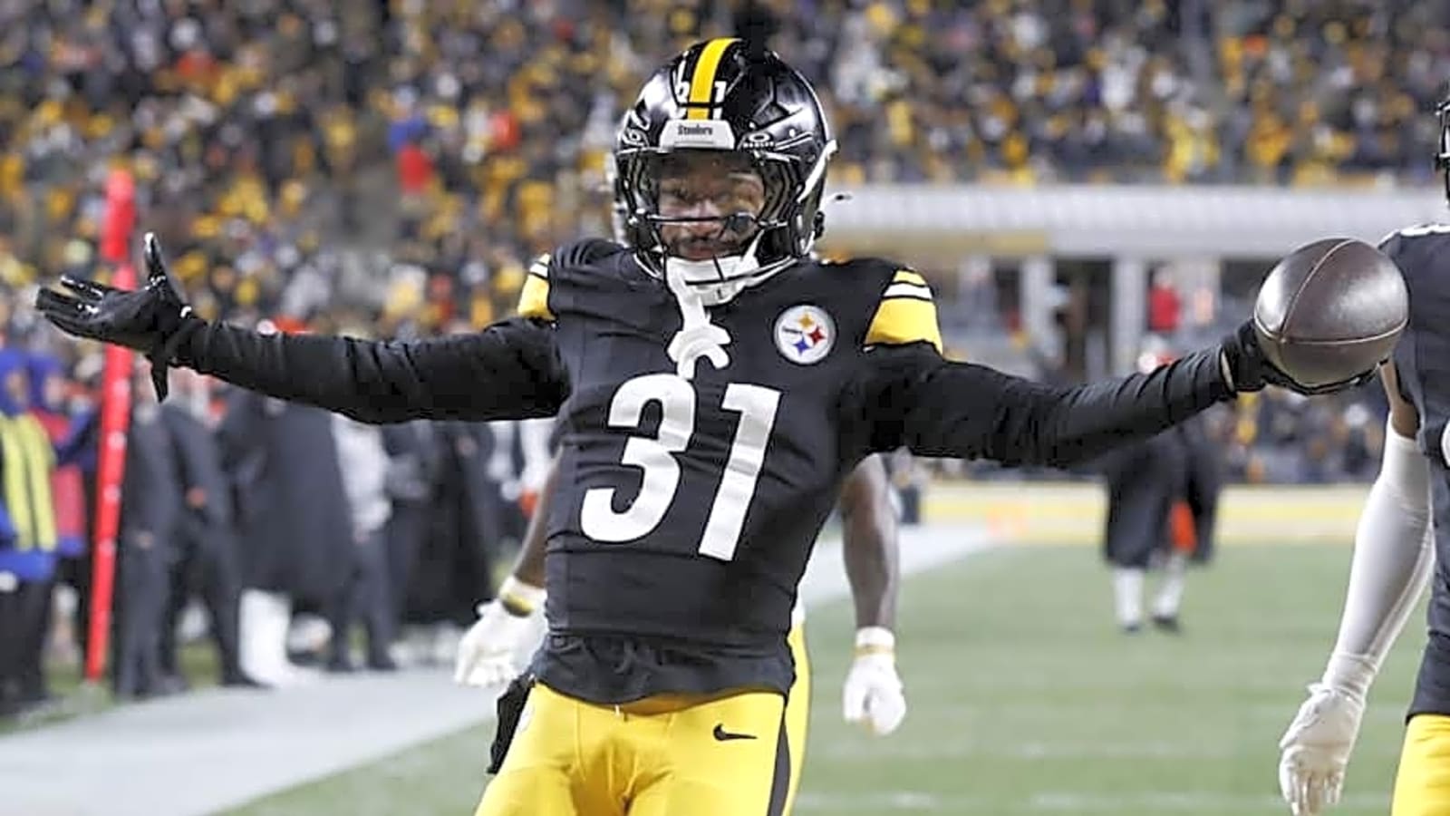 Steelers Have One Clear Defensive Hole