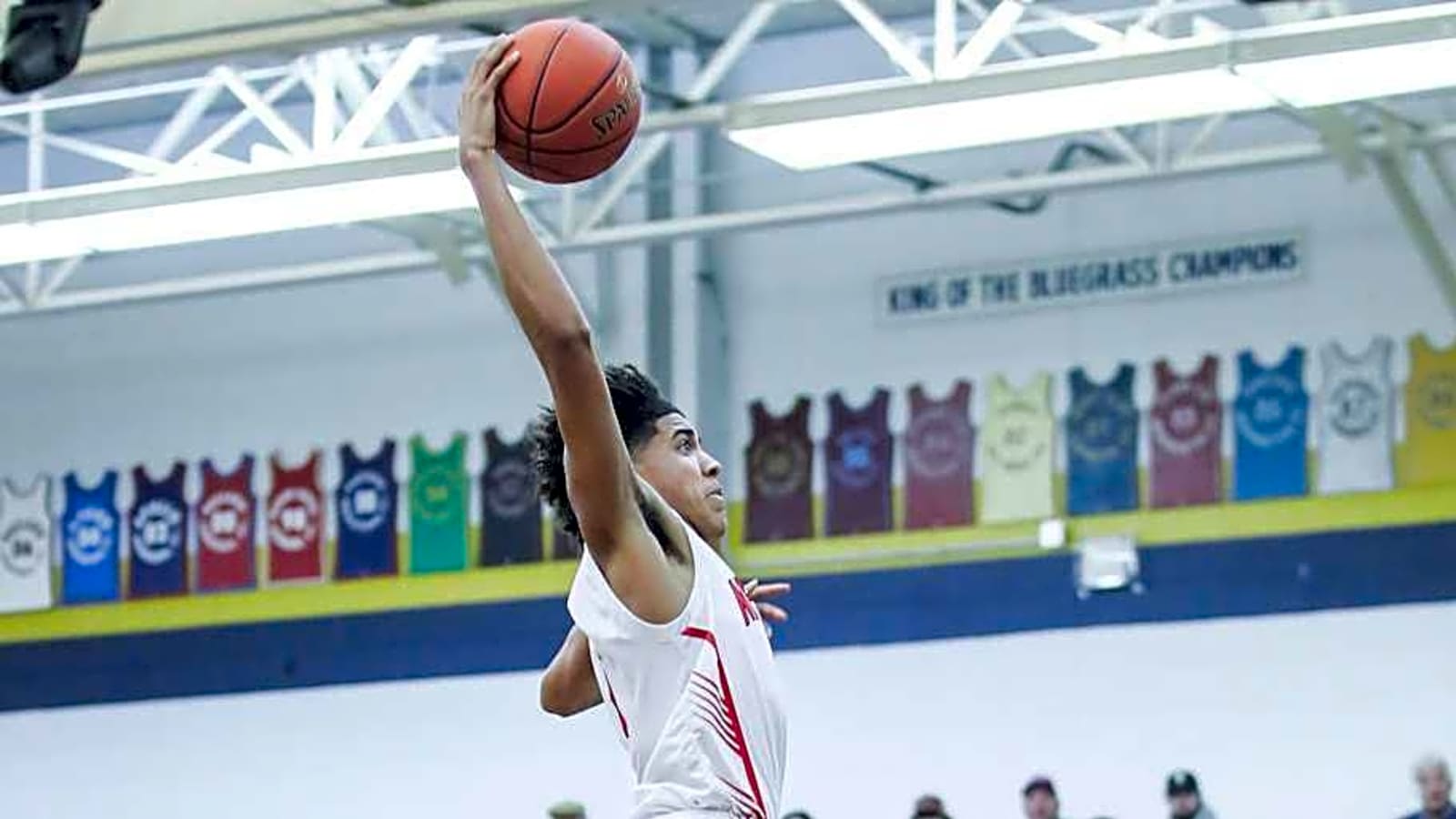 Kansas Basketball Lands Commitment from 5-Star PG Taylen Kinney