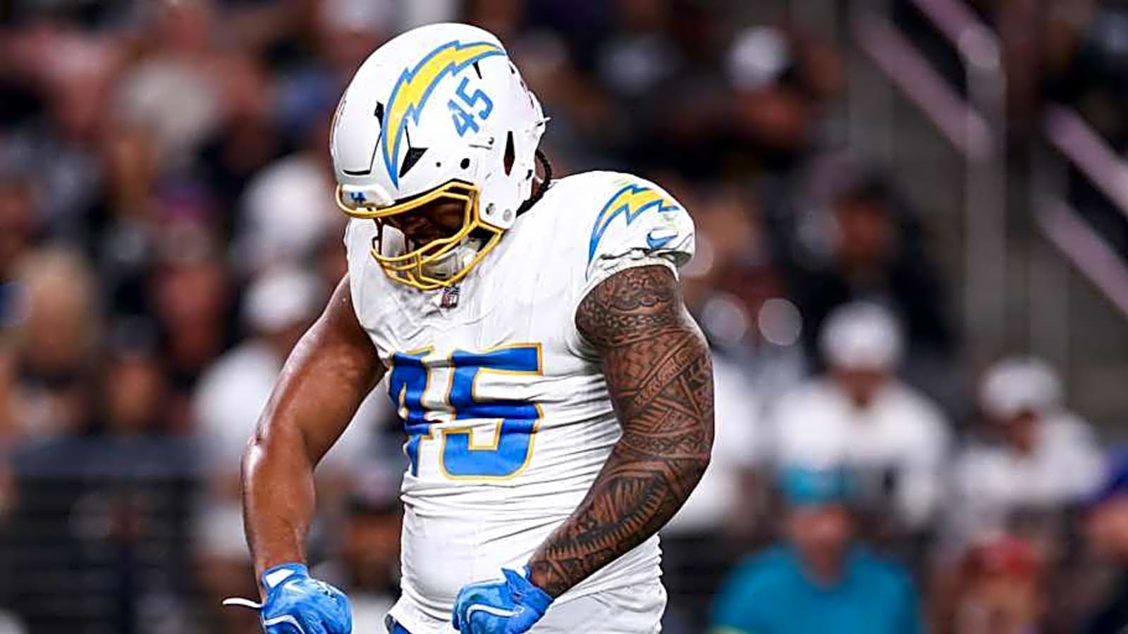 Chargers pass rusher sends a loud message to the NFL amidst Khalil Mack&#39;s absence