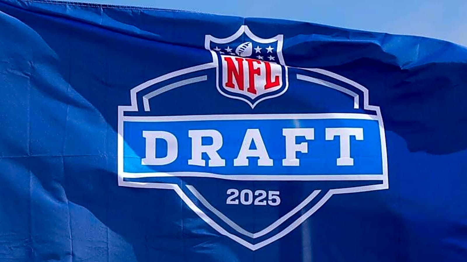 Daniel Jeremiah&#39;s final 2025 NFL Mock Draft has Chicago Bears focused on Caleb Williams
